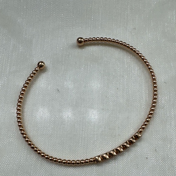 Preloved Authentic Gabriel & Co 14k rose gold bujukan cuff bracelet. - Picture 4 of 8
